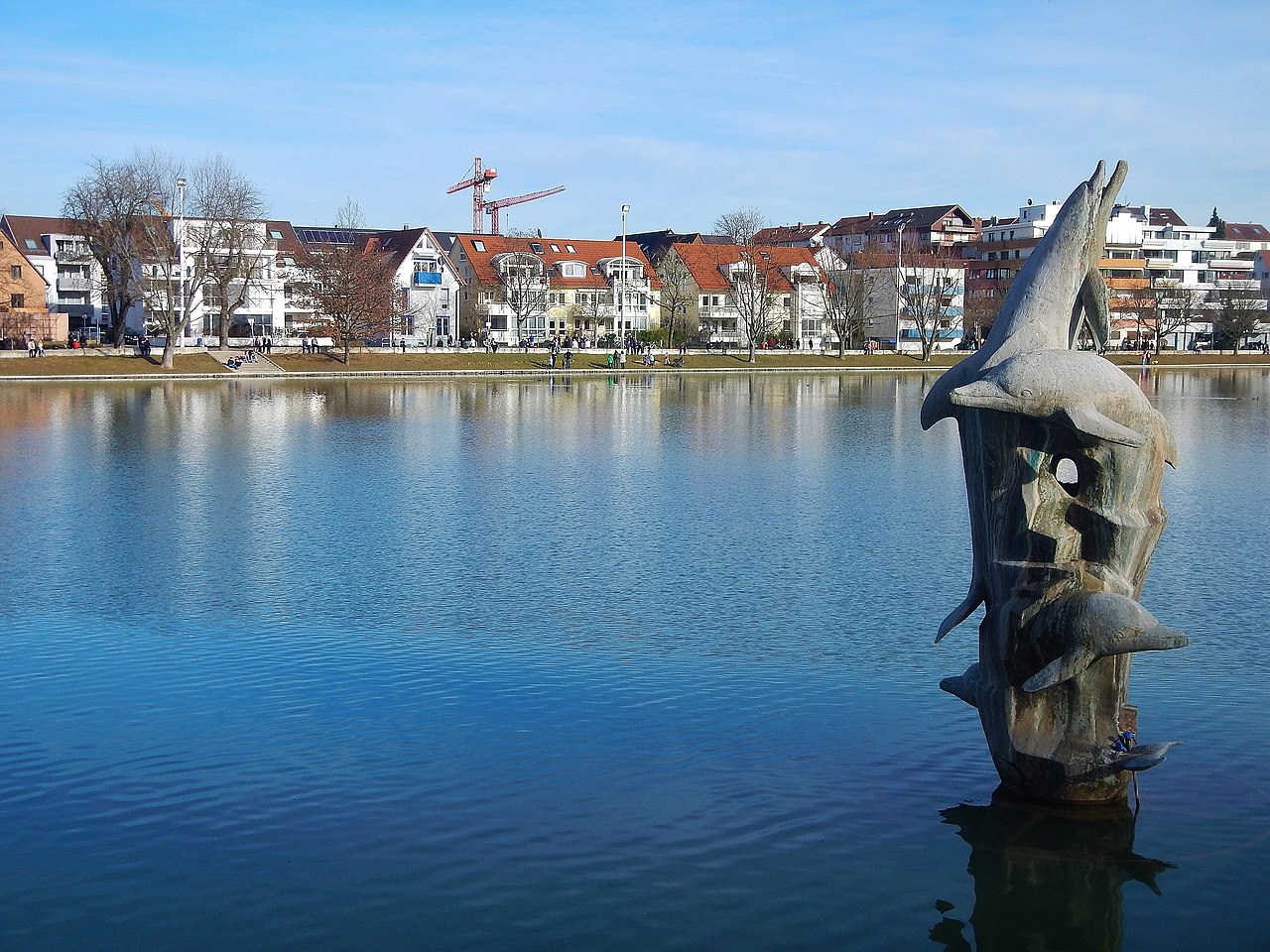 Oberer See in Böblingen mit Delphinbrunnen